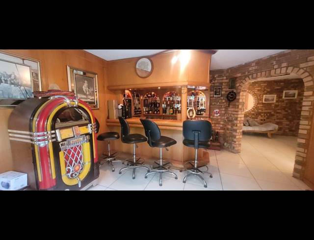 4 BEDROOM HOUSE FOR SALE IN MEYERSDAL